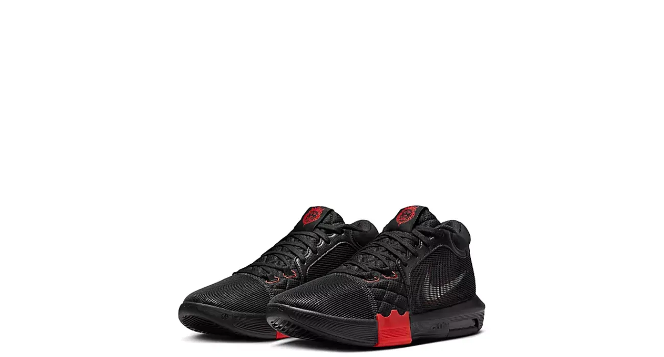 MENS LEBRON WITNESS 8 BASKETBALL SHOE>NIKE