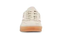 WOMENS GIIA SNEAKER><noscript><img width=