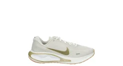 WOMENS JOURNEY RUN RUNNING SHOE>NIKE