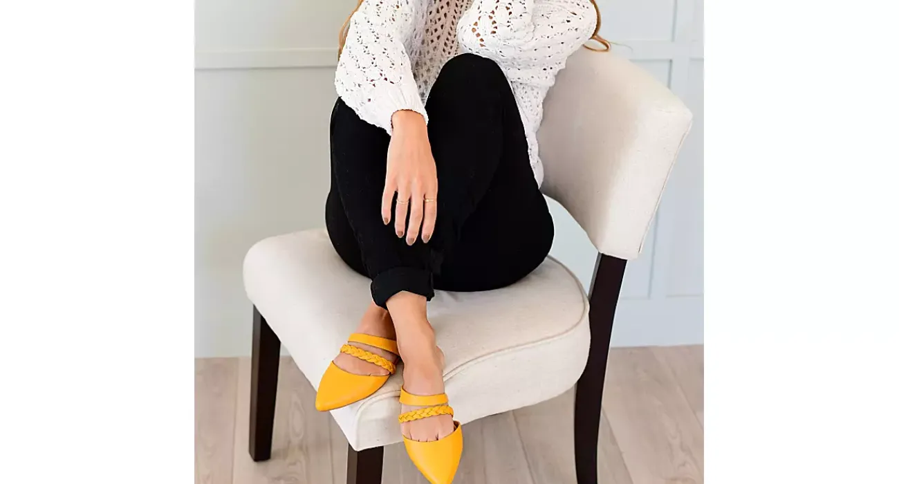 WOMENS OLIVEA FLAT>JOURNEE COLLECTION Sale