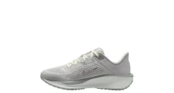WOMENS QUEST 6 RUNNING SHOE><noscript><img width=